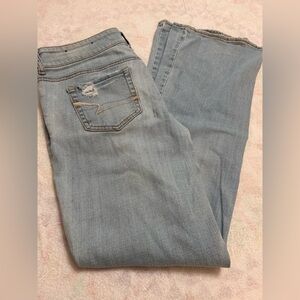 American Eagle Stretch Women’s Light Wash Artist Boot Jeans Size 8 distressed